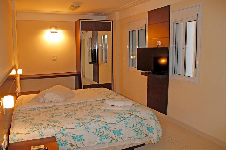 Habitat De Ltda Leme